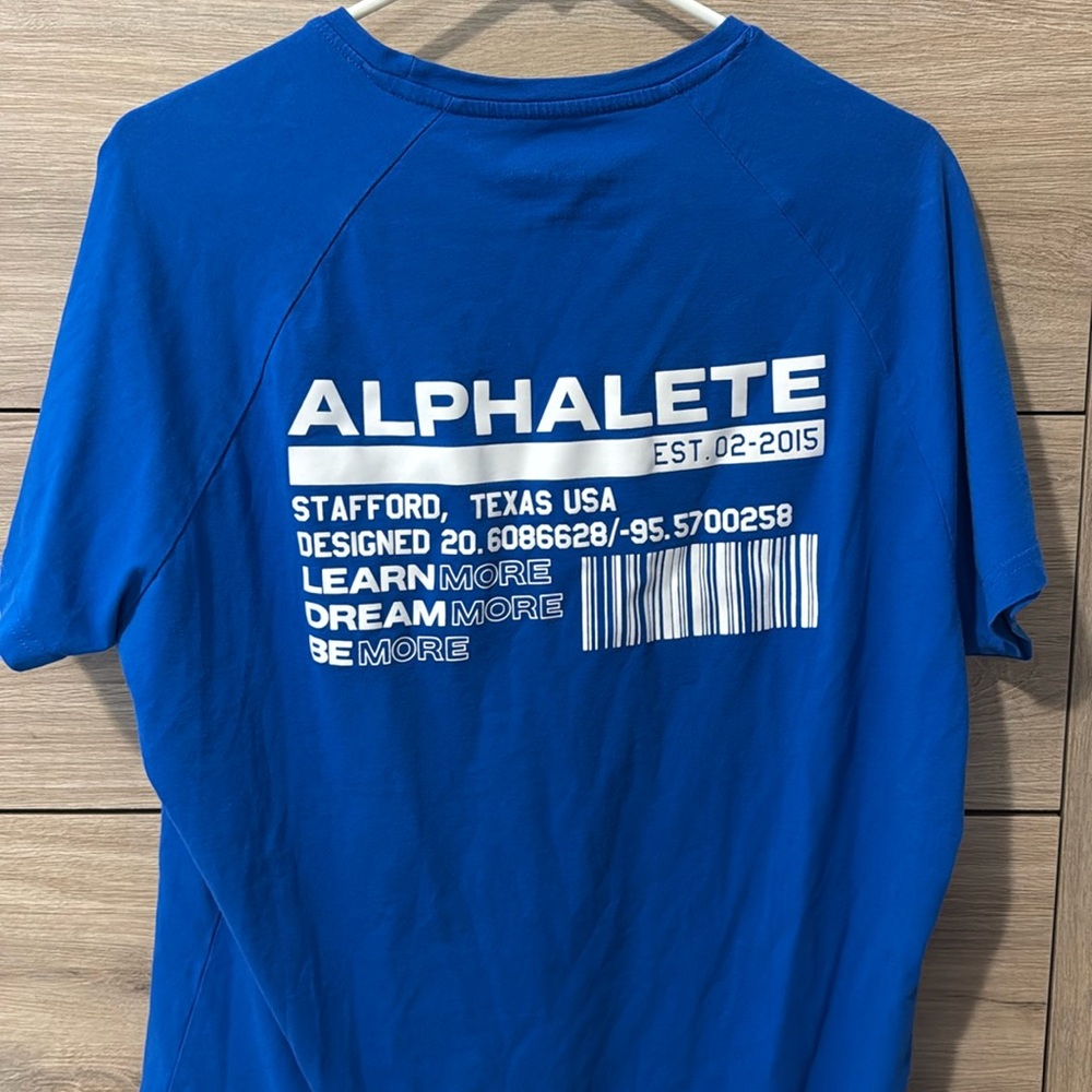 Alphalete tshirt
